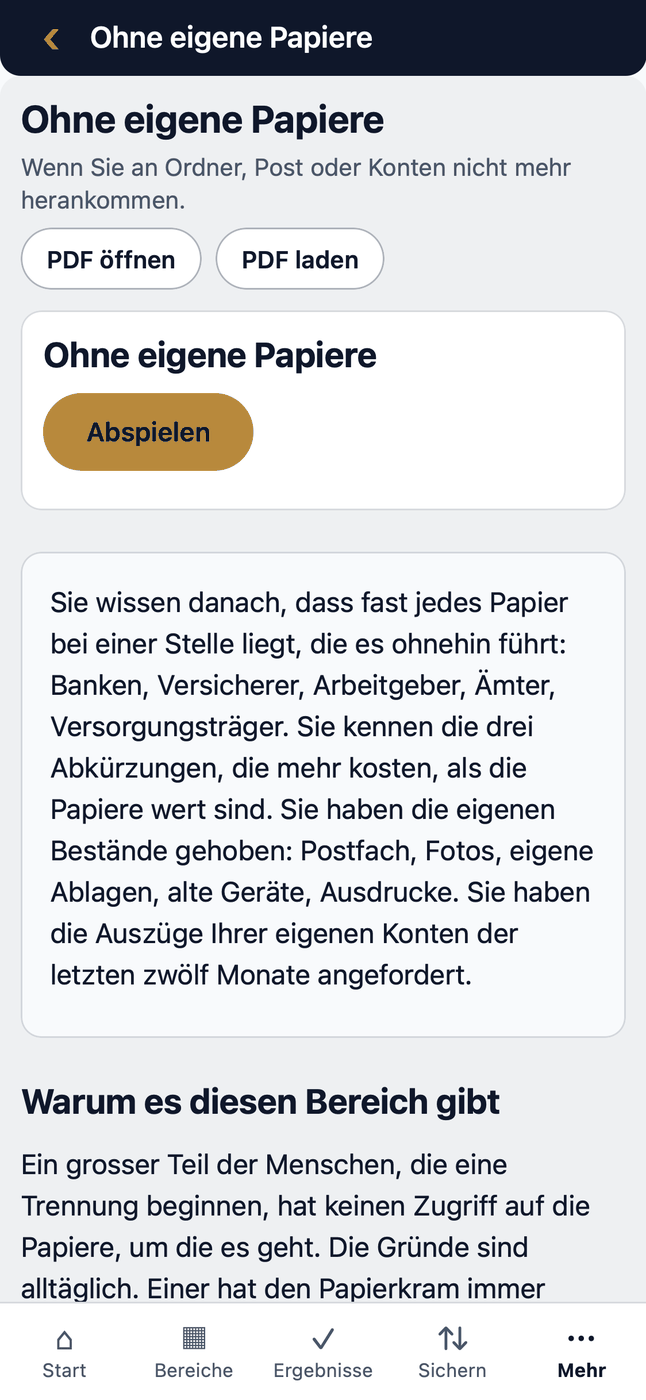 Eine Anleitung unter „Nachlesen und Hören“ am Telefon: der Text zum Lesen und der Knopf „Abspielen“.
